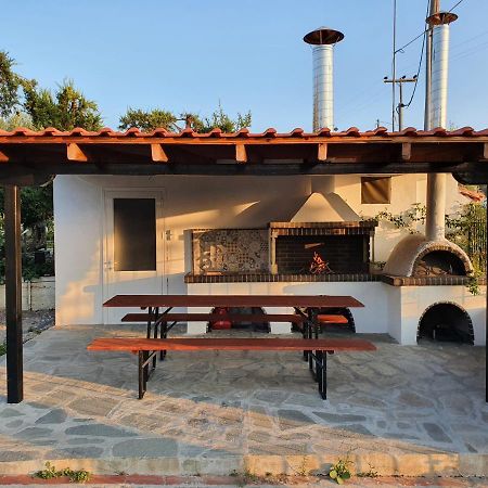 Hotel Pefko Néos Marmarás Exterior foto